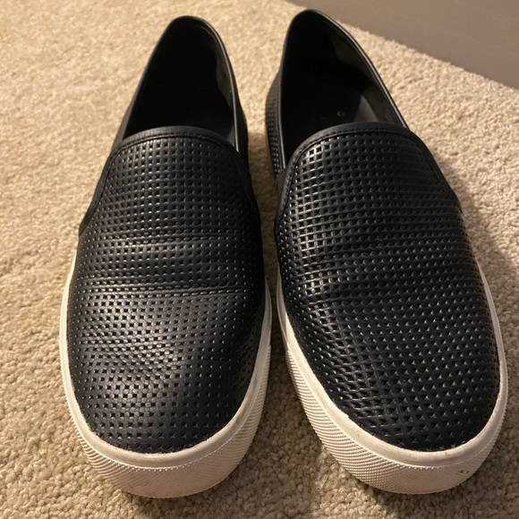 Vince Shoes - Picture 1 of 3